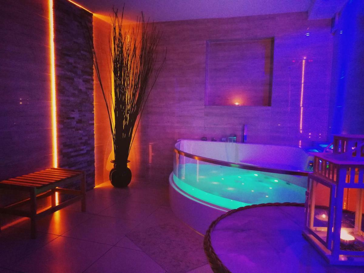 Willa Panorama Spa 乌斯特龙 外观 照片